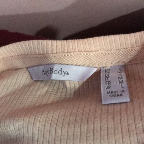 AnyBody long sleeve shirt with slit in back.color :peach - Picture 2 of 3